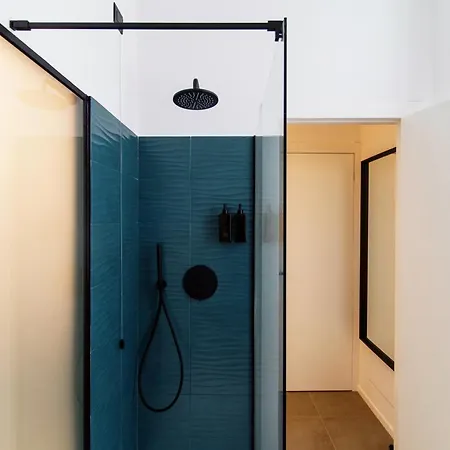 Linaio - The House Of Travelers 科莫