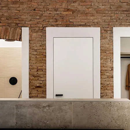 Linaio - The House Of Travelers 科莫