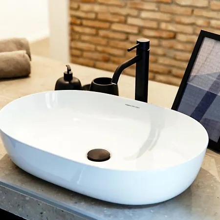 Linaio - The House Of Travelers 3*