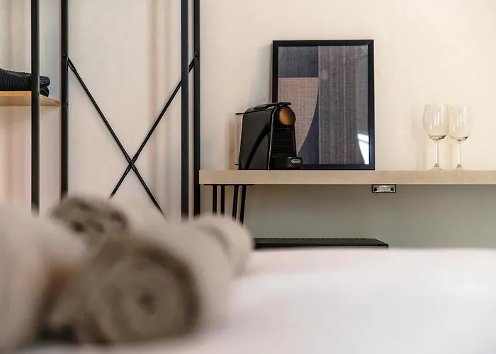 Πανσιόν Linaio - The House Of Travelers 3*