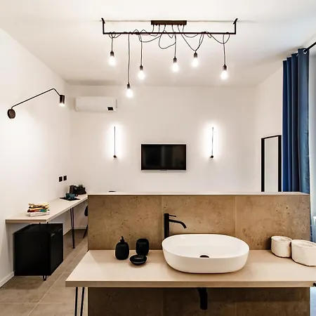 Konukevi Linaio - The House Of Travelers